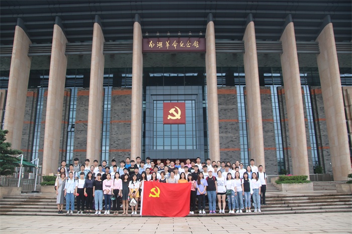 合影.JPG 合影.JPG