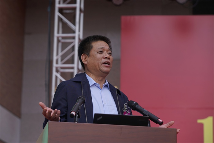 04陈晓明.JPG 04陈晓明.JPG