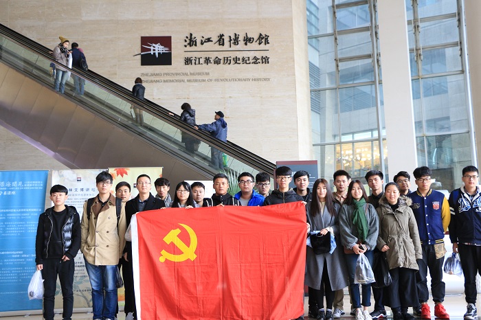 参观实践（新闻图）.jpg